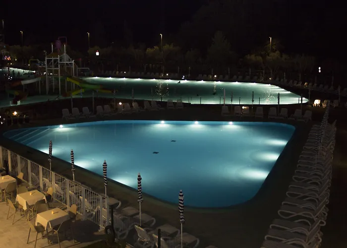 Sisan Family Rezort 4*