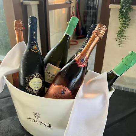 Sisan Family Курортный комплекс Бардолино