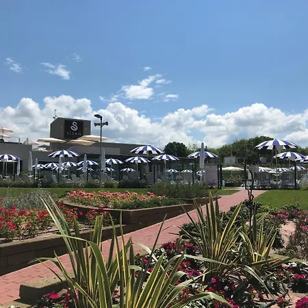 Sisan Family Курортный комплекс 4*