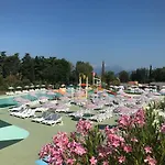 리조트 Sisan Family