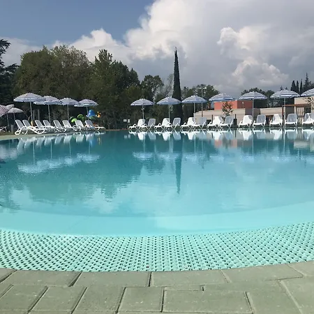 Ośrodek wypoczynkowy Sisan Family 4*