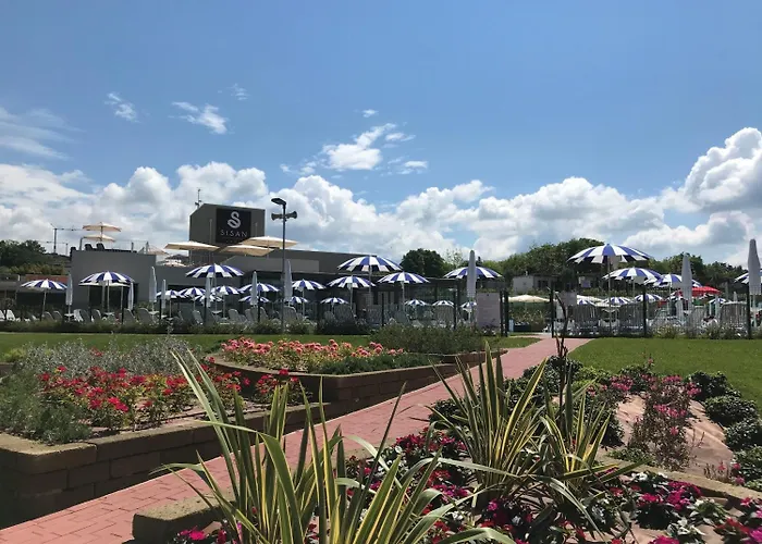 Sisan Family Resort 4*